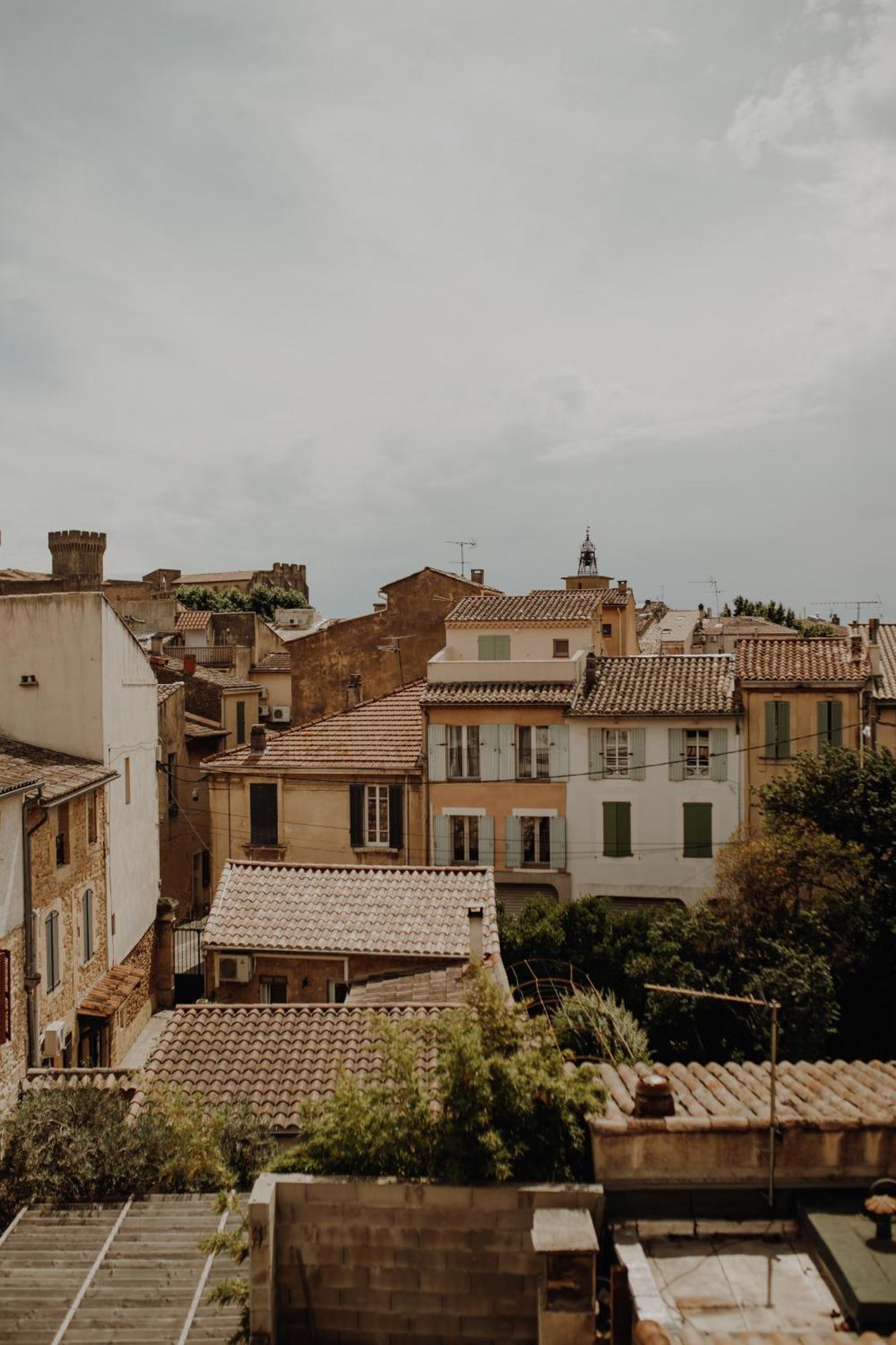 Superbe Appartement Renove - Salon De Provence Exterior foto